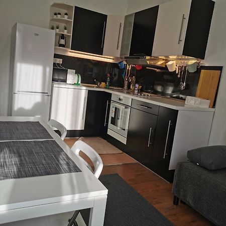 E34 Apartamento Budapeste Exterior foto