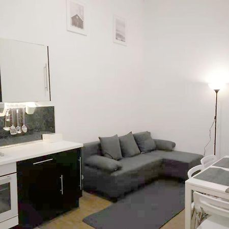 E34 Apartamento Budapeste Exterior foto