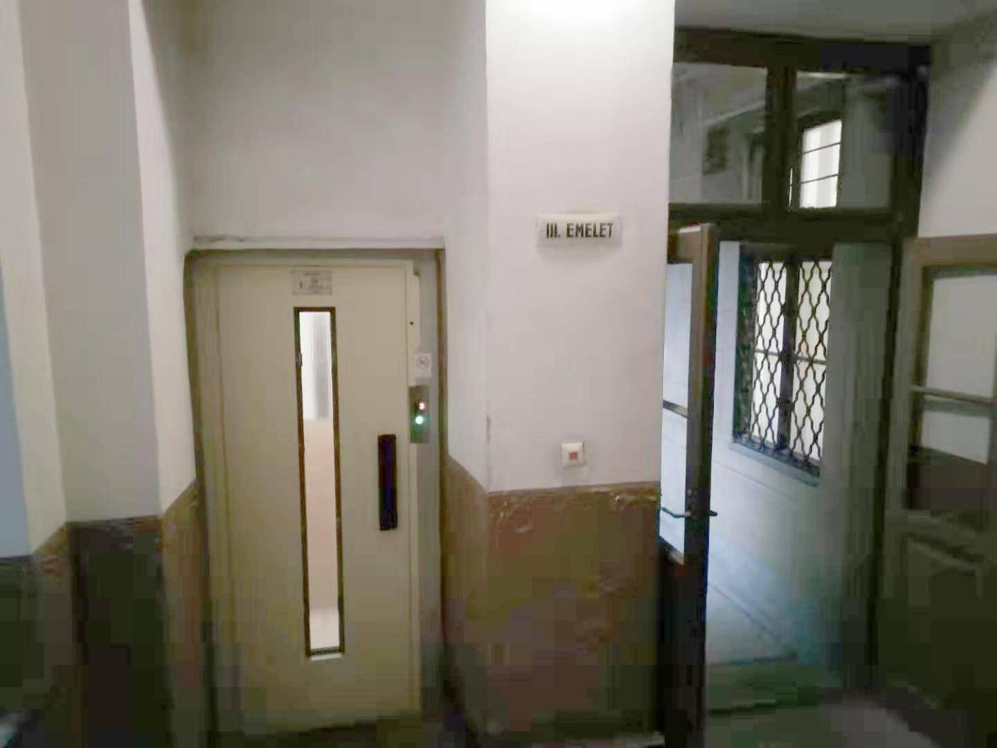 E34 Apartamento Budapeste Exterior foto